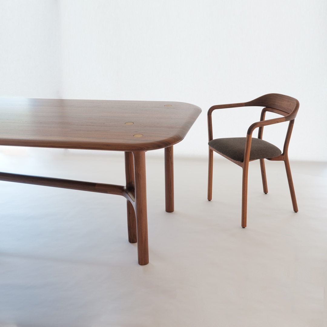 NORI dining table