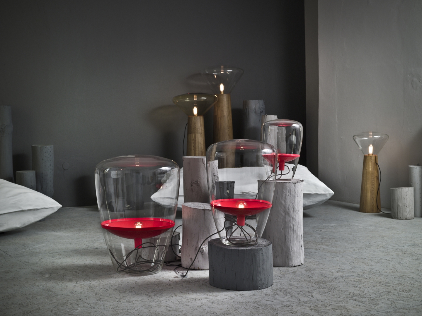 Balloons by Dan Yeffe and Lucie Koldova for brokis 06.jpg